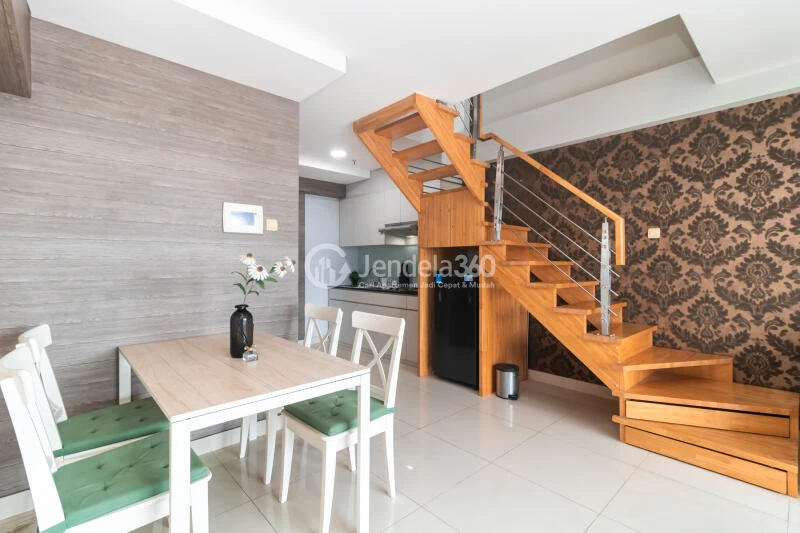 Dining Room Maqna Residence 2BR Fully Furnished