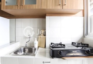 Kitchen 2BR Bintaro Park View Apartment at Tower B