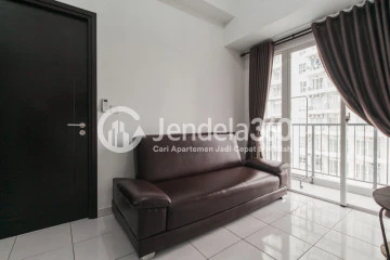Living Room Low Floor 1BR Apartment with City View at Casa De Parco Apartment