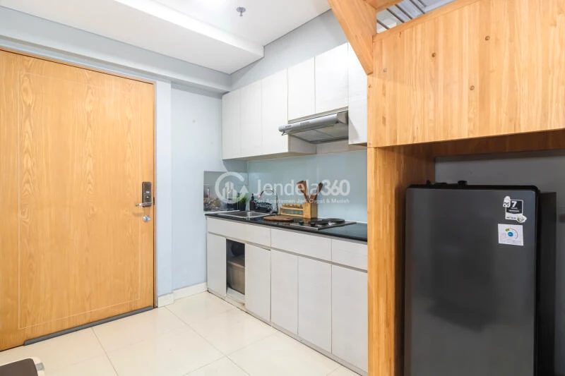 Kitchen Maqna Residence 2BR Fully Furnished
