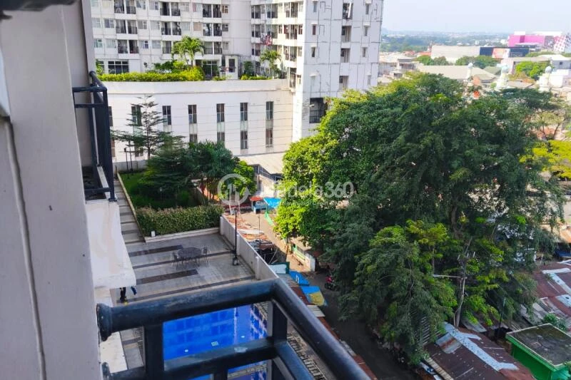 Balcony Studio Margonda Residence 5 Apartment at Tower 5