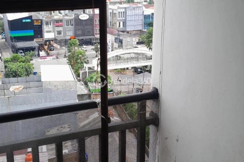 Balcony Spotless Studio Apartment Low Floor with city view View at Green Lake View Apartment