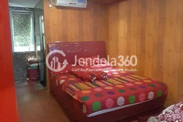 Bedroom Low Floor Studio Apartment with City View at Delta Cakung Apartment