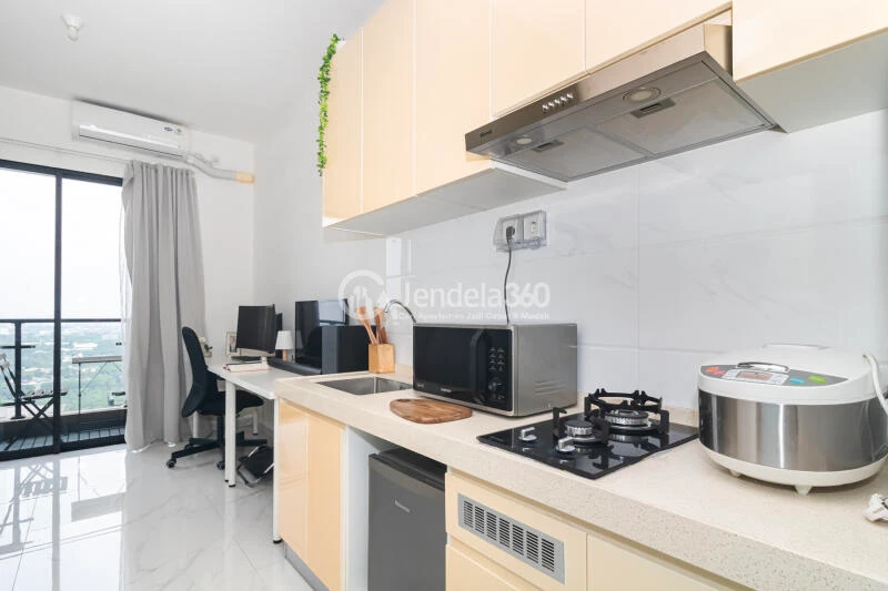 Kitchen Studio Apartment with City View at Sky House BSD Apartment