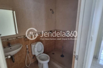 Bathroom Comfortable 3BR Apartment at MOI Frenchwalk High Floor
