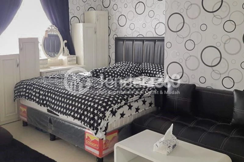 Bedroom Comfortable Studio Apartment Low Floor with pool View at Lavande Residence