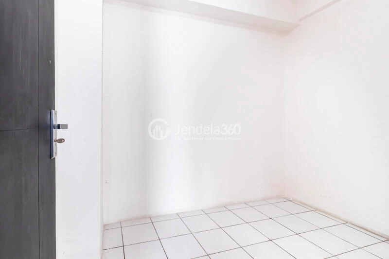 Bedroom 2 Tidy 2BR Apartment Low Floor with  View at Pancoran Riverside Apartment