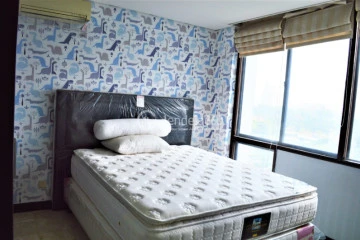 Bedroom 2 Middle Floor 3BR Apartment with City View at Park Royal Apartment