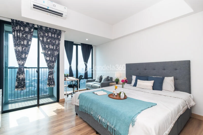 Bedroom Studio Apartment with City View at Southgate Residence
