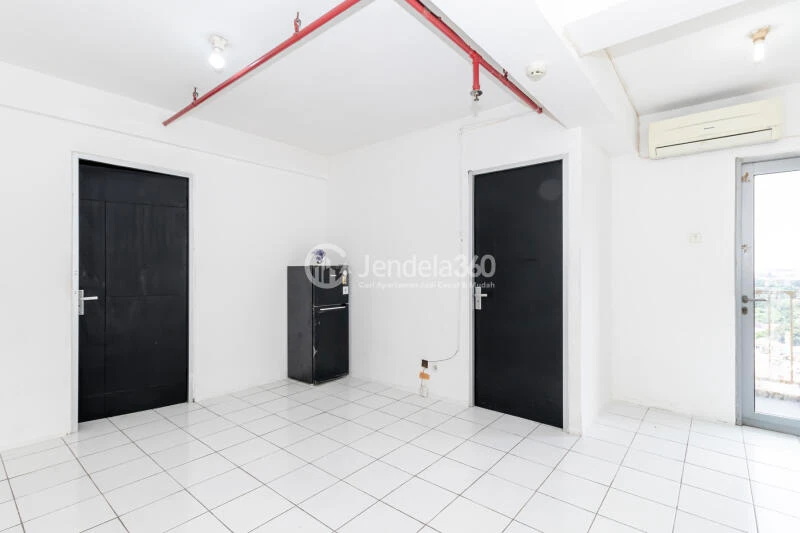 Living Room Middle Floor 2BR Apartment with City View (Barat) View at Pancoran Riverside Apartment