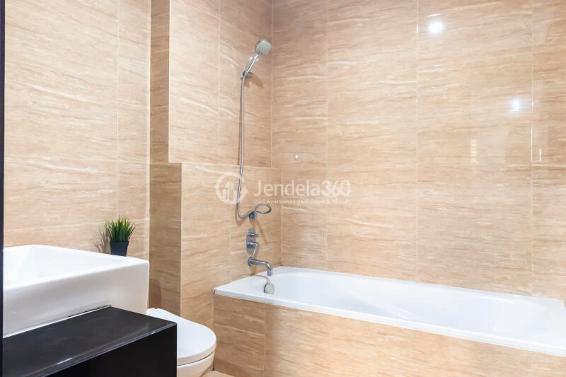Bathroom AKR Gallery West Residence 2BR Fully Furnished