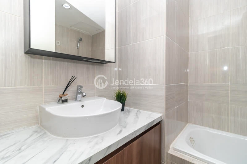 Bathroom Fancy 1BR Apartment at Vasanta Innopark Apartment Low Floor