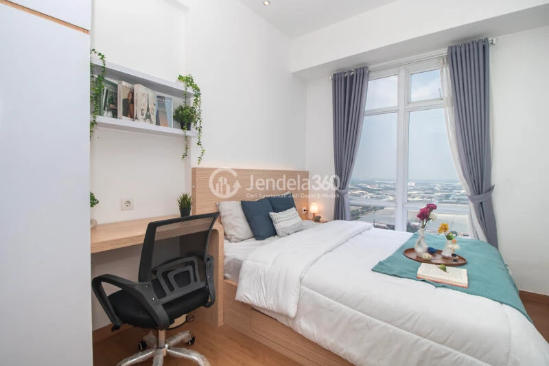 Bedroom Strategic Location 1BR Apartment High Floor with City View at Vasanta Innopark Apartment