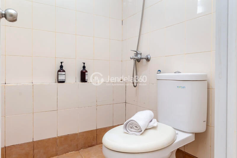Bathroom Bassura City Apartment 2BR Fully Furnished