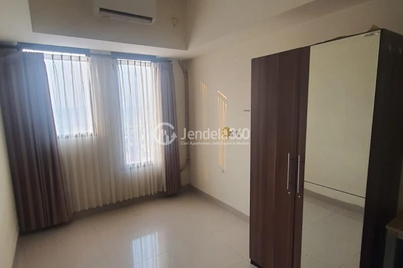 Bedroom Simply Look Studio Apartment Low Floor with  View at Evenciio Apartment