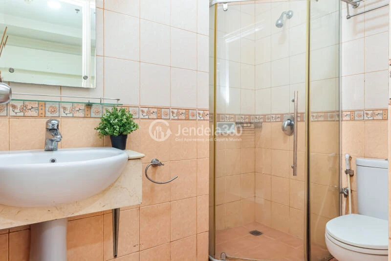 Bathroom Spacious 3BR Apartment Low Floor with - View at MOI Frenchwalk