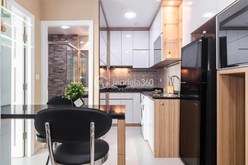 Kitchen Fancy 1BR Apartment Low Floor with  View at MOI City Home