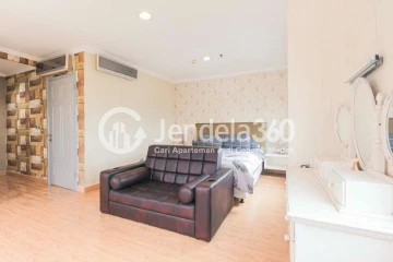 Bedroom 1 Middle Floor 2BR Apartment with Utara View at MOI Frenchwalk