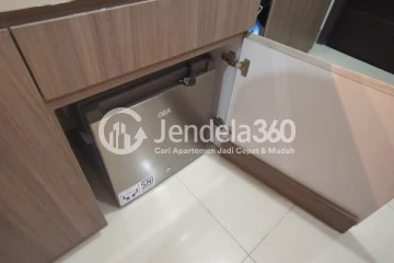 Kitchen Relaxed Studio Apartment at Klaska Residence Low Floor