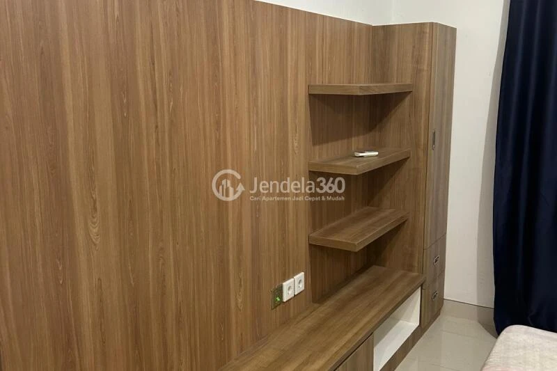 Bedroom Studio Apartment with Mall Wall View at Transpark Cibubur Apartment