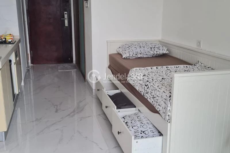 Bedroom Studio Sky House BSD Apartment at Low Floor