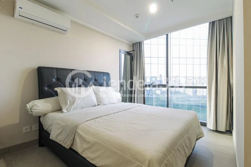 Bedroom 1BR Apartment with City View at Menara Jakarta Apartment