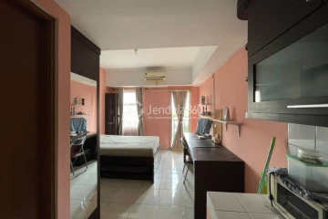 Bedroom Good Deal Studio Apartment at Margonda Residence 2 Tower Margonda Residence 2
