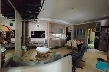 Living Room 2BR Apartment with City View at Casablanca Mansion