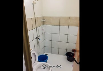 Bathroom East Park Apartment 2BR Semi Furnished