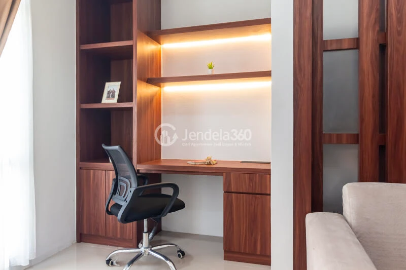 Living Room Homey 1BR Apartment High Floor with  View at Vasanta Innopark Apartment