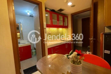 Kitchen 1BR MTH Square Apartment at Middle Floor