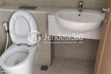 Bathroom Studio Taman Anggrek Residence Apartment at Low Floor