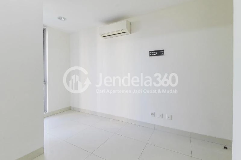 Bedroom Middle Floor 1BR Apartment with Golf view View at The Mansion Kemayoran Bougenville