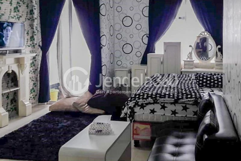 Bedroom Comfortable Studio Apartment Low Floor with pool View at Lavande Residence