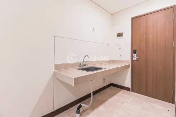 Kitchen Homey Studio Apartment Low Floor with  View at B Residence BSD