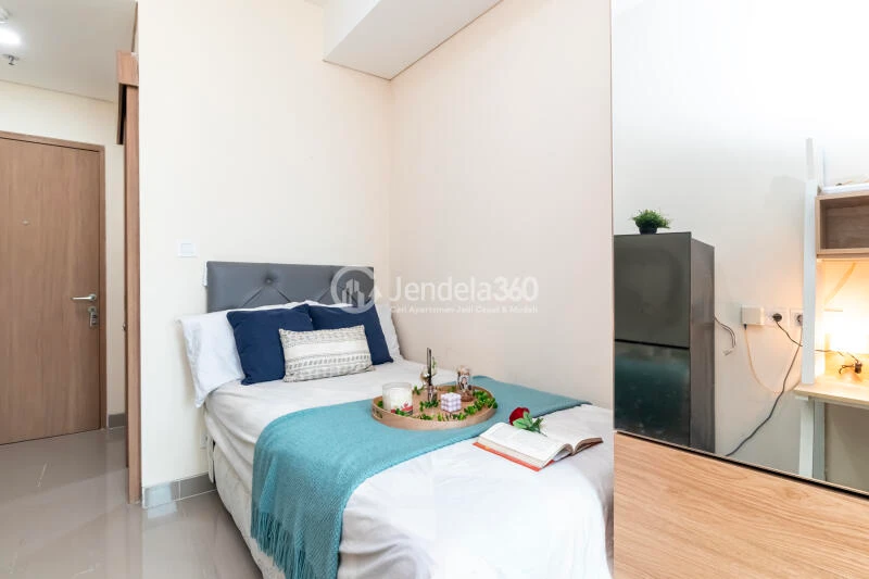 Bedroom High Floor Studio Apartment with City View at B Residence BSD