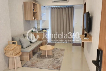 Living Room Middle Floor 2BR Apartment with city View at Oak Tower Apartment