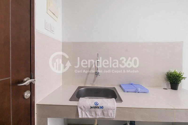 Kitchen High Floor Studio Apartment in An Exclusive Location, Alam Sutera, at Springwood Residence