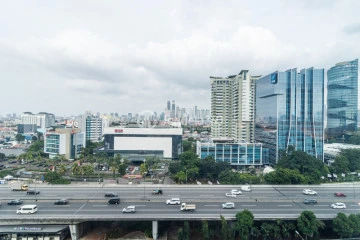 Balcony High Floor Studio Apartment with City View at GP Plaza Apartment